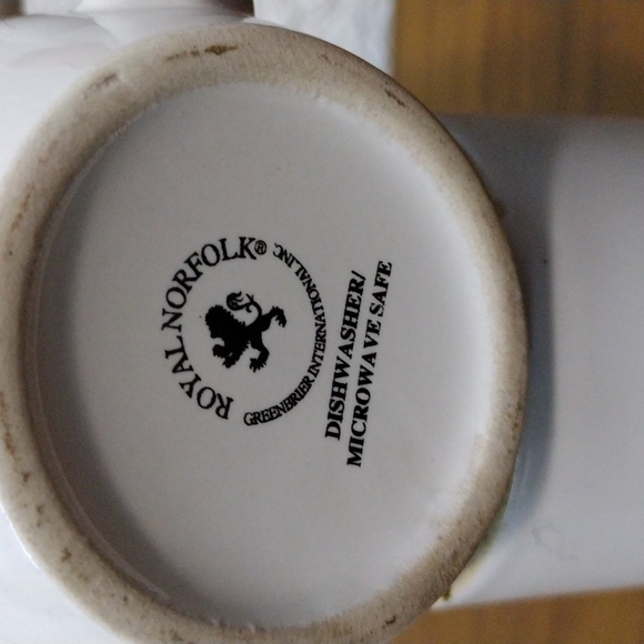 Ceramic Christmas Mug - Picture 3 of 3